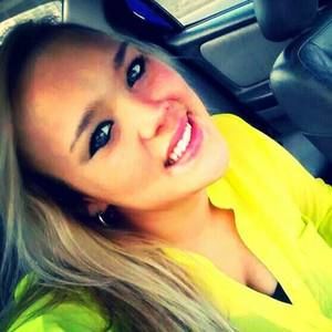 Meet your Posher, Dee